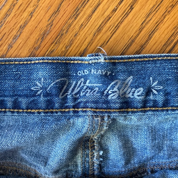 Old Navy distressed jean skirt - Picture 2 of 4